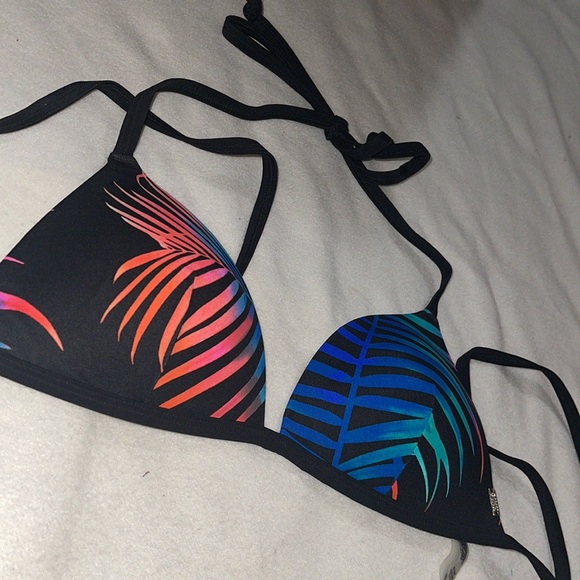 VS Pink swim top - Picture 2 of 3